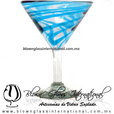 Copa Martini Hilo Jalado de color Azul Aguamarina (pie cristal) Artesanias de Vidrio Soplado Fino - Blown Glass Martini Cup Handmade Copa Martini Hilo Jalado de color Azul Aguamarina (pie cristal) Artesanias de Vidrio Soplado Fino - Blown Glass Martini Cup Handmade