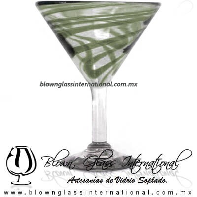 Copa Martini Hilo Jalado de color Verde Olivo (pie cristal) Artesanias de Vidrio Soplado Fino - Blown Glass Martini Cup Handmade Copa Martini Hilo Jalado de color Verde Olivo (pie cristal) Artesanias de Vidrio Soplado Fino - Blown Glass Martini Cup Handmade