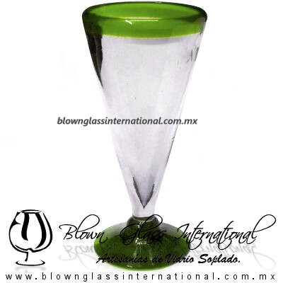 Copa Cónica Cervecera Borde y Pie de color Verde Lima, Artesanías de Vidrio Soplado - Blown Glass Cup Handmade Copa Cónica Cervecera Borde y Pie de color Verde Lima, Artesanías de Vidrio Soplado - Blown Glass Cup Handmade