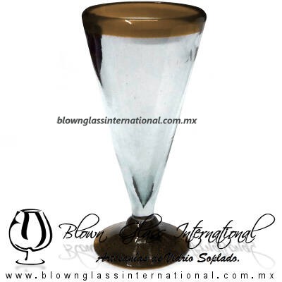 Copa Cónica Cervecera Borde y Pie de color Chocolate, Artesanías de Vidrio Soplado - Blown Glass Cup Handmade Copa Cónica Cervecera Borde y Pie de color Chocolate, Artesanías de Vidrio Soplado - Blown Glass Cup Handmade