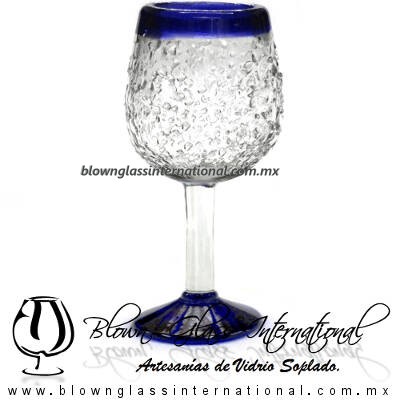 Copa Vino Granizado Natural Borde y Pie de Color Azul Cobalto, Fábrica de Vidrio Soplado Artesanal, made in México - Blown Glass Factory Store Tonala, Handcraft, Handmade. Copa Vino Granizado Natural Borde y Pie de Color Azul Cobalto, Fábrica de Vidrio Soplado Artesanal, made in México - Blown Glass Factory Store Tonala, Handcraft, Handmade.