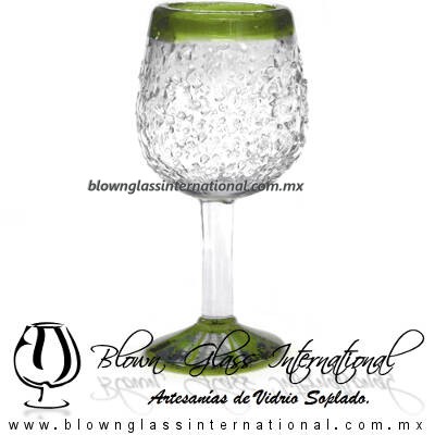 Copa Vino Granizado Natural Borde y Pie de Color Verde Lima, Fábrica de Vidrio Soplado Artesanal, made in México - Blown Glass Factory Store Tonala, Handcraft, Handmade. Copa Vino Granizado Natural Borde y Pie de Color Verde Lima, Fábrica de Vidrio Soplado Artesanal, made in México - Blown Glass Factory Store Tonala, Handcraft, Handmade.