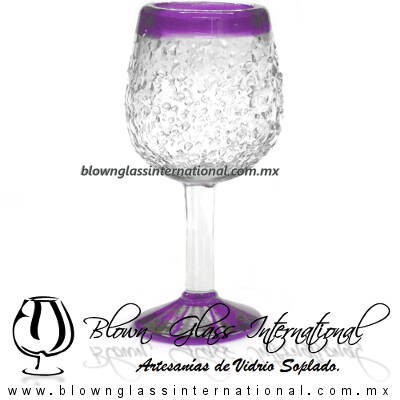 Copa Vino Granizado Natural Borde y Pie de Color Morado, Fábrica de Vidrio Soplado Artesanal, made in México - Blown Glass Factory Store Tonala, Handcraft, Handmade. Copa Vino Granizado Natural Borde y Pie de Color Morado, Fábrica de Vidrio Soplado Artesanal, made in México - Blown Glass Factory Store Tonala, Handcraft, Handmade.
