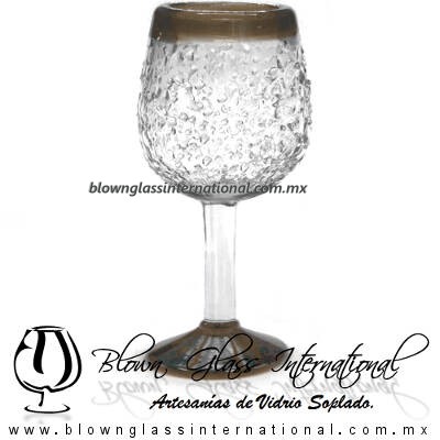 Copa Vino Granizado Natural Borde y Pie de Color Chocolate, Fábrica de Vidrio Soplado Artesanal, made in México - Blown Glass Factory Store Tonala, Handcraft, Handmade. Copa Vino Granizado Natural Borde y Pie de Color Chocolate, Fábrica de Vidrio Soplado Artesanal, made in México - Blown Glass Factory Store Tonala, Handcraft, Handmade.