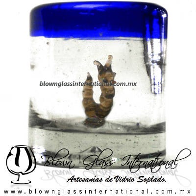 Tequilero Cilíndrico con Gusanito y Borde de Color Azul Cobalto, Fábrica de Vidrio Soplado Artesanal, made in México - Blown Glass Factory Store Tonala, Handcraft, Handmade.
