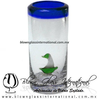 Tequilero Cilíndrico con Barco Velero y Borde de Color Azul Cobalto, Fábrica de Vidrio Soplado Artesanal, made in México - Blown Glass Factory Store Tonala, Handcraft, Handmade. Tequilero Cilíndrico con Barco Velero y Borde de Color Azul Cobalto, Fábrica de Vidrio Soplado Artesanal, made in México - Blown Glass Factory Store Tonala, Handcraft, Handmade.