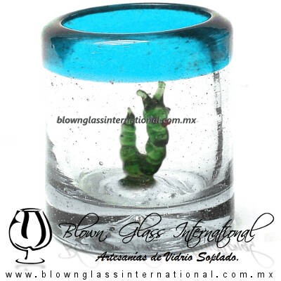 Tequilero Cilíndrico con Gusanito y Borde de Color Azul Aguamarina, Fábrica de Vidrio Soplado Artesanal, made in México - Blown Glass Factory Store Tonala, Handcraft, Handmade.