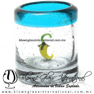 Tequilero Cilíndrico con Chile y Borde de Color Azul Aguamarina, Fábrica de Vidrio Soplado Artesanal, made in México - Blown Glass Factory Store Tonala, Handcraft, Handmade.