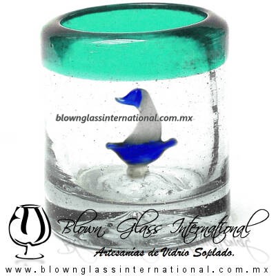 Tequilero Cilíndrico con Barco Velero y Borde de Color Azul Teal (Turquesa), Fábrica de Vidrio Soplado Artesanal, made in México - Blown Glass Factory Store Tonala, Handcraft, Handmade. Tequilero Cilíndrico con Barco Velero y Borde de Color Azul Teal (Turquesa), Fábrica de Vidrio Soplado Artesanal, made in México - Blown Glass Factory Store Tonala, Handcraft, Handmade.