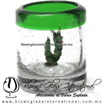 Tequilero Cilíndrico con Gusanito y Borde de Color Verde Jade, Fábrica de Vidrio Soplado Artesanal, made in México - Blown Glass Factory Store Tonala, Handcraft, Handmade.
