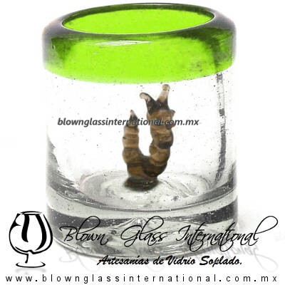 Tequilero Cilíndrico con Gusanito y Borde de Color Verde Lima, Fábrica de Vidrio Soplado Artesanal, made in México - Blown Glass Factory Store Tonala, Handcraft, Handmade.