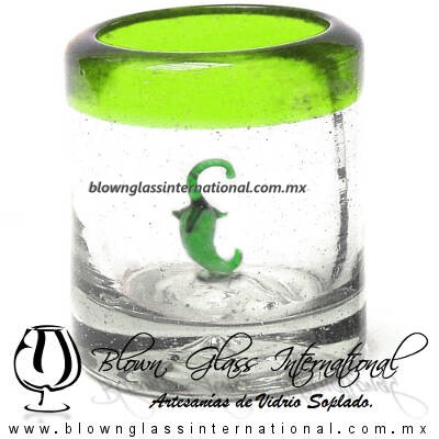Tequilero Cilíndrico con Chile y Borde de Color Verde Lima, Fábrica de Vidrio Soplado Artesanal, made in México - Blown Glass Factory Store Tonala, Handcraft, Handmade.
