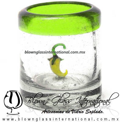 Tequilero Cilíndrico con Chile y Borde de Color Verde Lima, Fábrica de Vidrio Soplado Artesanal, made in México - Blown Glass Factory Store Tonala, Handcraft, Handmade.