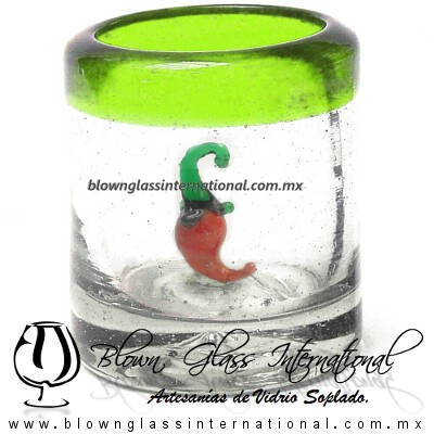 Tequilero Cilíndrico con Chile y Borde de Color Verde Lima, Fábrica de Vidrio Soplado Artesanal, made in México - Blown Glass Factory Store Tonala, Handcraft, Handmade.