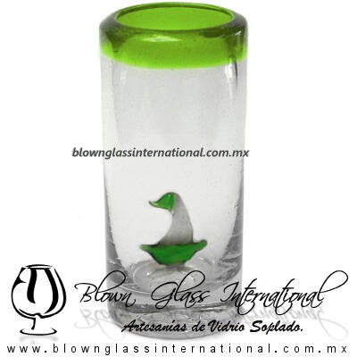 Tequilero Cilíndrico con Barco Velero y Borde de Color Verde Lima, Fábrica de Vidrio Soplado Artesanal, made in México - Blown Glass Factory Store Tonala, Handcraft, Handmade. Tequilero Cilíndrico con Barco Velero y Borde de Color Verde Lima, Fábrica de Vidrio Soplado Artesanal, made in México - Blown Glass Factory Store Tonala, Handcraft, Handmade.