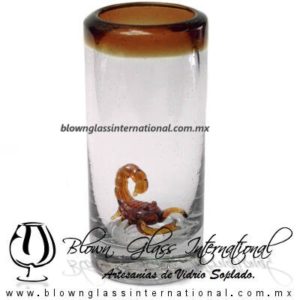 Tequilero Cilíndrico con Escorpión y Borde de Color Ámbar, Fábrica de Vidrio Soplado Artesanal, made in México - Blown Glass Factory Store Tonala, Handcraft, Handmade.
