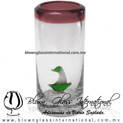 Tequilero Cilíndrico con Barco Velero y Borde de Color Amatista, Fábrica de Vidrio Soplado Artesanal, made in México - Blown Glass Factory Store Tonala, Handcraft, Handmade. Tequilero Cilíndrico con Barco Velero y Borde de Color Amatista, Fábrica de Vidrio Soplado Artesanal, made in México - Blown Glass Factory Store Tonala, Handcraft, Handmade.