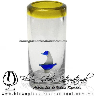 Tequilero Cilíndrico con Barco Velero y Borde de Color Amarillo, Fábrica de Vidrio Soplado Artesanal, made in México - Blown Glass Factory Store Tonala, Handcraft, Handmade. Tequilero Cilíndrico con Barco Velero y Borde de Color Amarillo, Fábrica de Vidrio Soplado Artesanal, made in México - Blown Glass Factory Store Tonala, Handcraft, Handmade.