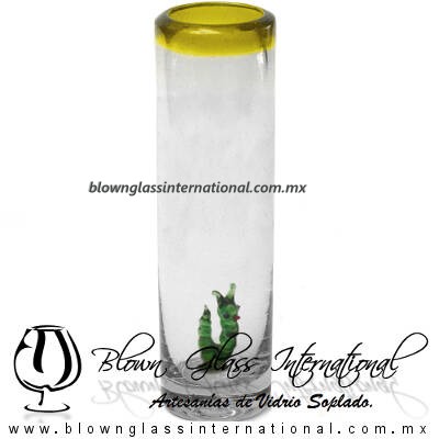 Tequilero Cilíndrico con Gusanito y Borde de Color Amarillo, Fábrica de Vidrio Soplado Artesanal, made in México - Blown Glass Factory Store Tonala, Handcraft, Handmade.