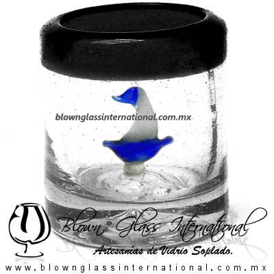 Tequilero Cilíndrico con Barco Velero y Borde de Color Negro, Fábrica de Vidrio Soplado Artesanal, made in México - Blown Glass Factory Store Tonala, Handcraft, Handmade. Tequilero Cilíndrico con Barco Velero y Borde de Color Negro, Fábrica de Vidrio Soplado Artesanal, made in México - Blown Glass Factory Store Tonala, Handcraft, Handmade.