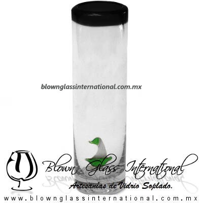 Tequilero Cilíndrico con Barco Velero y Borde de Color Negro, Fábrica de Vidrio Soplado Artesanal, made in México - Blown Glass Factory Store Tonala, Handcraft, Handmade. Tequilero Cilíndrico con Barco Velero y Borde de Color Negro, Fábrica de Vidrio Soplado Artesanal, made in México - Blown Glass Factory Store Tonala, Handcraft, Handmade.