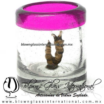 Tequilero Cilíndrico con Gusanito y Borde de Color Pintado Rosa Fucsia Fiusha, Fábrica de Vidrio Soplado Artesanal, made in México - Blown Glass Factory Store Tonala, Handcraft, Handmade.