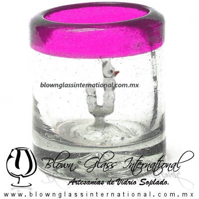 Tequilero Cilíndrico con Gusanito y Borde de Color Pintado Rosa Fucsia Fiusha, Fábrica de Vidrio Soplado Artesanal, made in México - Blown Glass Factory Store Tonala, Handcraft, Handmade.