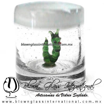 Tequilero Cilíndrico con Gusanito y Borde de Color Blanco Opalino, Fábrica de Vidrio Soplado Artesanal, made in México - Blown Glass Factory Store Tonala, Handcraft, Handmade.