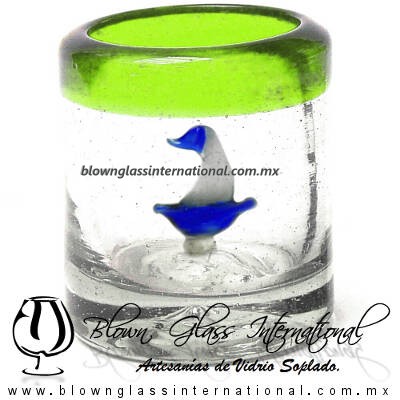 Tequilero Cilíndrico con Barco Velero y Borde de Color Verde Lima, Fábrica de Vidrio Soplado Artesanal, made in México - Blown Glass Factory Store Tonala, Handcraft, Handmade. Tequilero Cilíndrico con Barco Velero y Borde de Color Verde Lima, Fábrica de Vidrio Soplado Artesanal, made in México - Blown Glass Factory Store Tonala, Handcraft, Handmade.