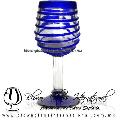 Copa Vino Borde Espiral y Pie de Color Azul Cobalto, Fábrica de Vidrio Soplado Artesanal, made in México - Blown Glass Factory Store Tonala, Handcraft, Handmade. Copa Vino Borde Espiral y Pie de Color Azul Cobalto, Fábrica de Vidrio Soplado Artesanal, made in México - Blown Glass Factory Store Tonala, Handcraft, Handmade.