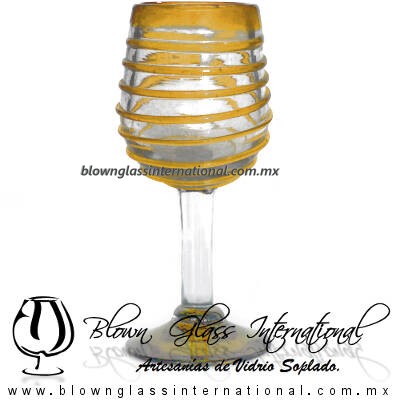 Copa Vino Borde Espiral y Pie de Color Ámbar, Fábrica de Vidrio Soplado Artesanal, made in México - Blown Glass Factory Store Tonala, Handcraft, Handmade. Copa Vino Borde Espiral y Pie de Color Ámbar, Fábrica de Vidrio Soplado Artesanal, made in México - Blown Glass Factory Store Tonala, Handcraft, Handmade.