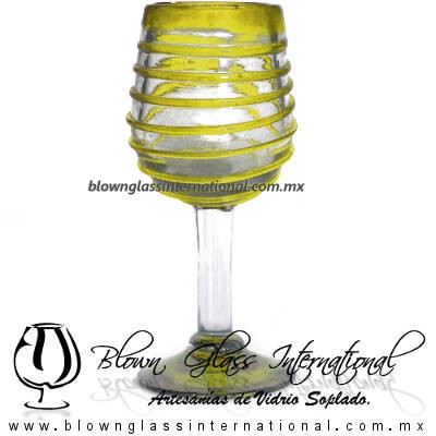 Copa Vino Borde Espiral y Pie de Color Amarillo, Fábrica de Vidrio Soplado Artesanal, made in México - Blown Glass Factory Store Tonala, Handcraft, Handmade. Copa Vino Borde Espiral y Pie de Color Amarillo, Fábrica de Vidrio Soplado Artesanal, made in México - Blown Glass Factory Store Tonala, Handcraft, Handmade.