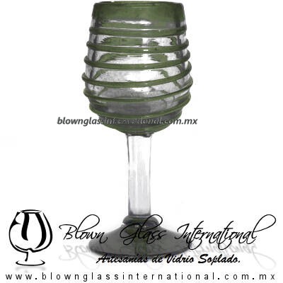 Copa Vino Borde Espiral y Pie de Color Verde Olivo, Fábrica de Vidrio Soplado Artesanal, made in México - Blown Glass Factory Store Tonala, Handcraft, Handmade. Copa Vino Borde Espiral y Pie de Color Verde Olivo, Fábrica de Vidrio Soplado Artesanal, made in México - Blown Glass Factory Store Tonala, Handcraft, Handmade.