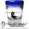 Tequilero Cónico con Escorpión y borde de Color Azul Cobalto. Fábrica de Vidrio Soplado Artesanal, made in México - Blown Glass Factory Store Tonala, Handcraft, Handmade.