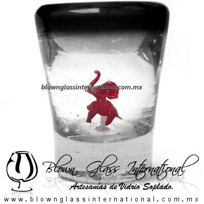 Tequilero Cónico con Elefante y borde Negro. Fábrica de Vidrio Soplado Artesanal, made in México - Blown Glass Factory Store Tonala, Handcraft, Handmade.